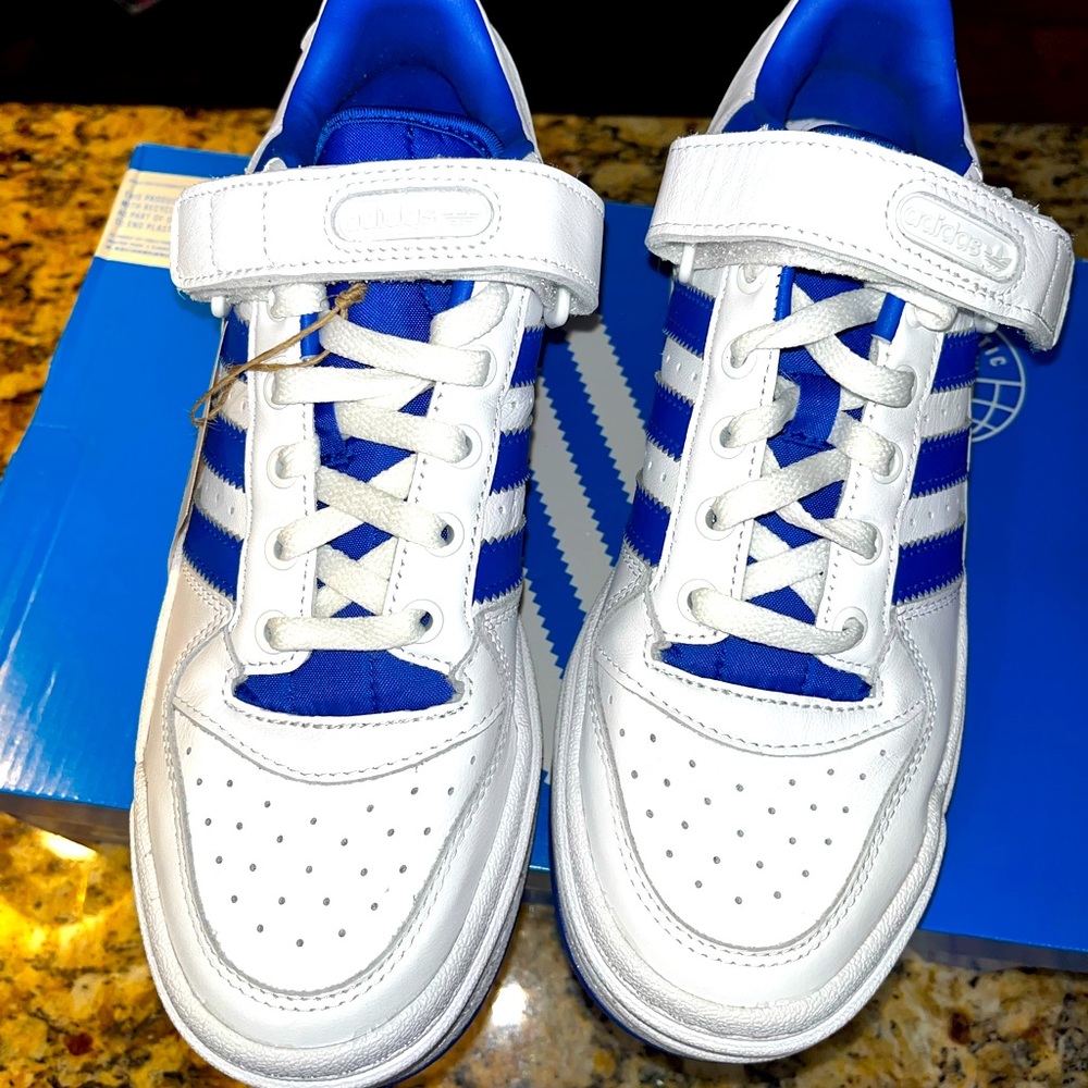 Adidas Women’s Triple Platform Low size 7